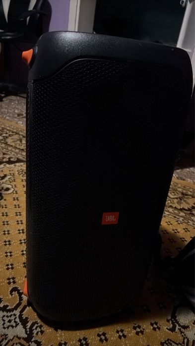 Vand boxa jbl Partybox 110