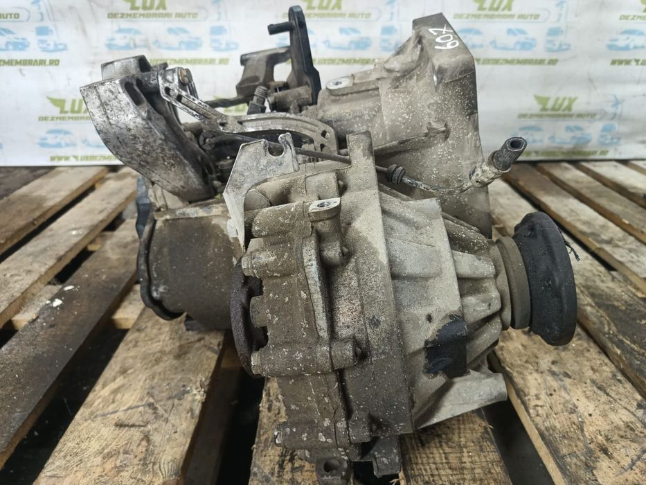 Cutie viteze manuala 5 trepte 1.6 tdi MDM Volkswagen VW Passat B6 [20