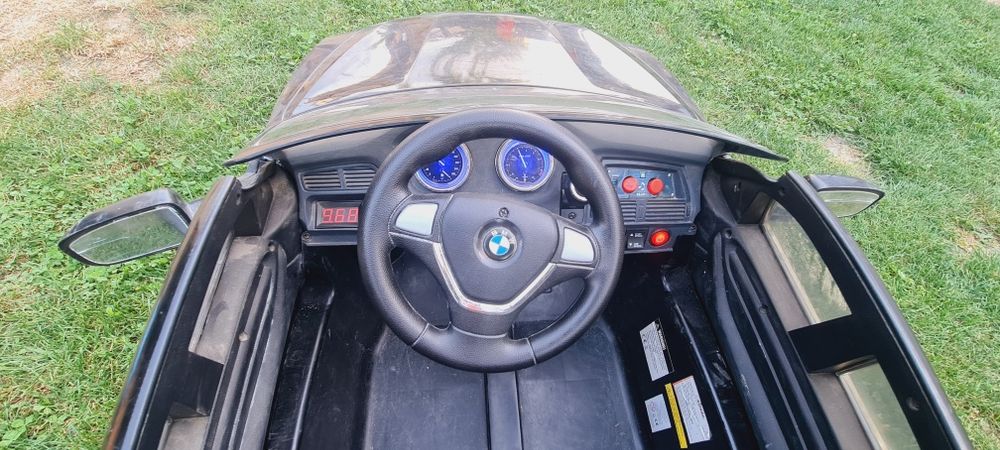 Masinuta electrica BMW X6
