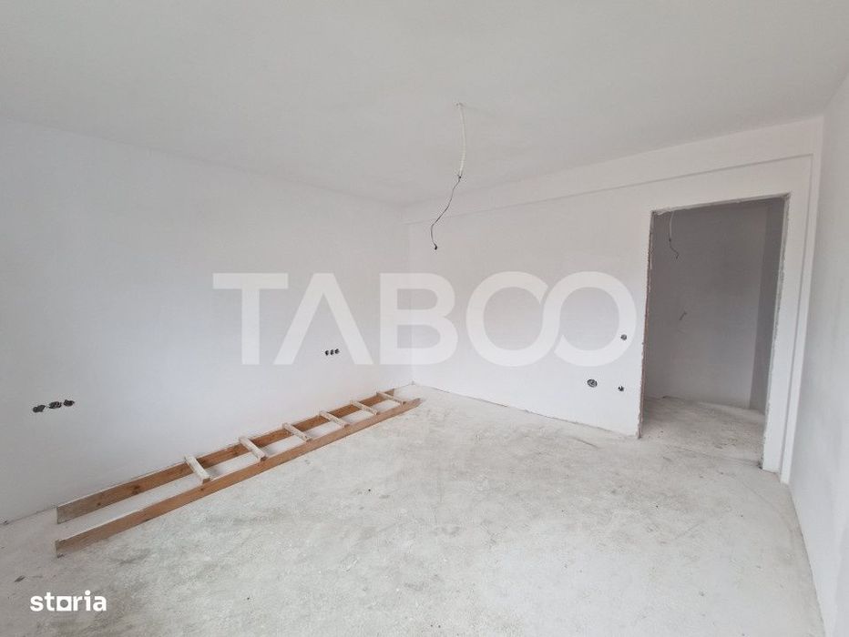 Casa individuala de vanzare 4 camere 300 mp teren Exterior Sibiu