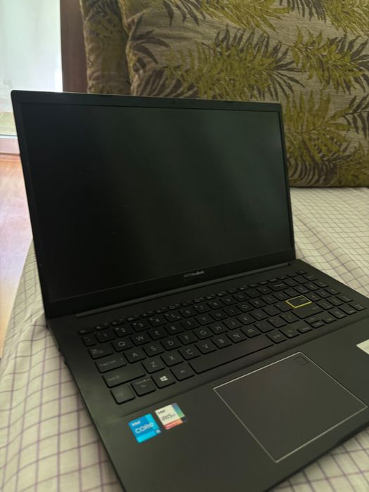 Vand laptop asus vivobook i5 8gb