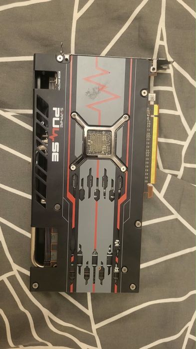 Placa video RX 5700 Sapphire Pulse defecta