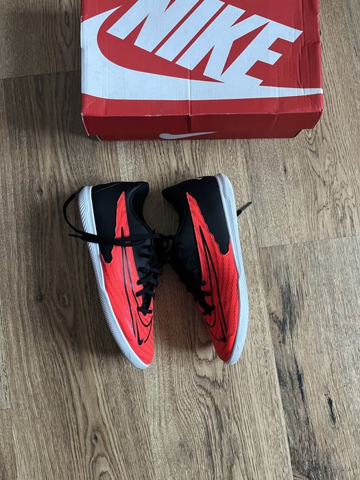 ghete fotbal nike phantom