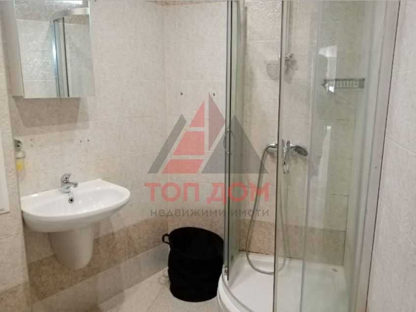 Дава се под наем Тристаен апартамент в Варна, Гръцка махала - 70 кв.м за 867 € - Снимка #3