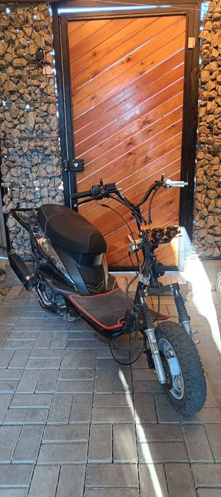 В продаже мопед м8