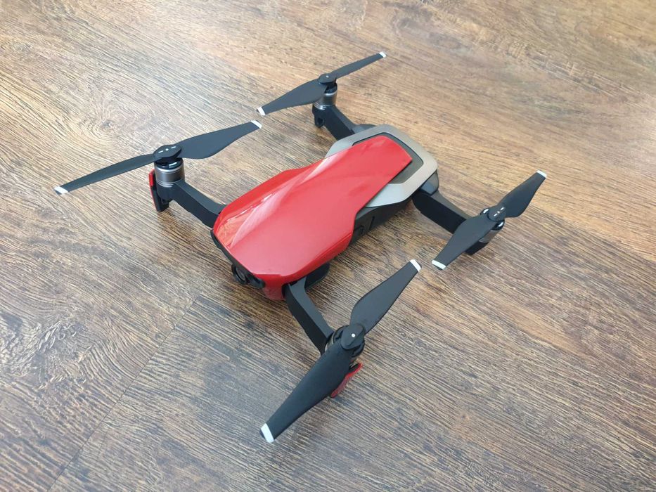 Дрон DJI Mavic Air, Model U11X, като нов, малко използван, 4K видео