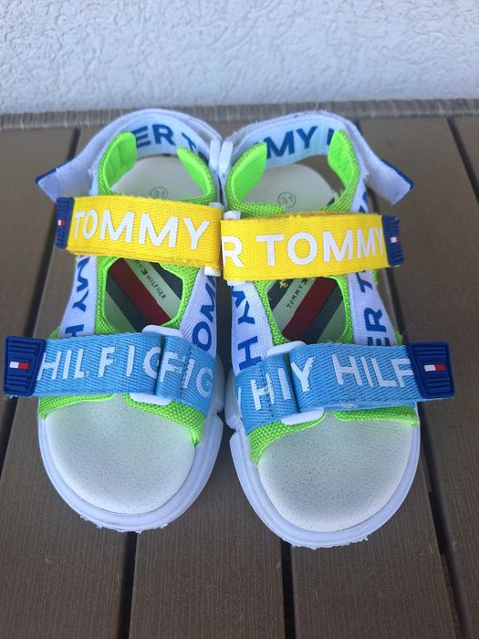 Sandale Tommy Hilfiger mărimea 31.