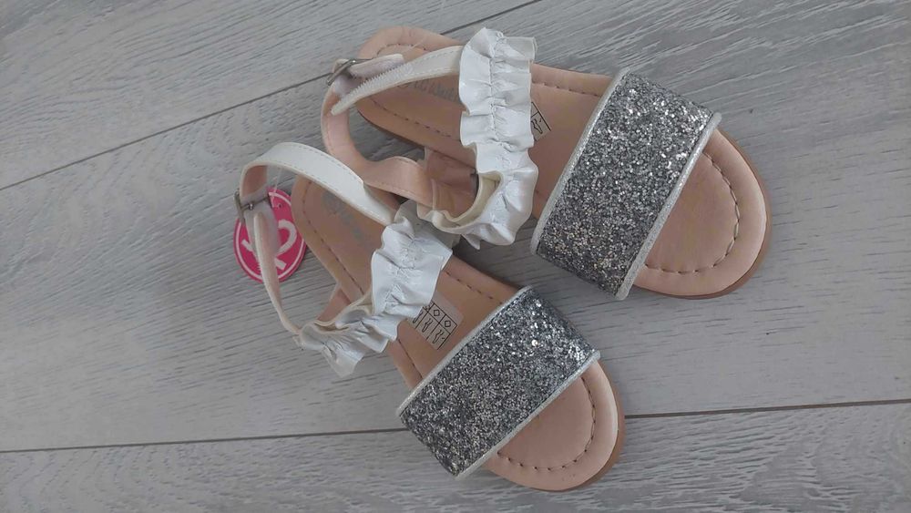 sandale fete marimea 32 lc wikiki