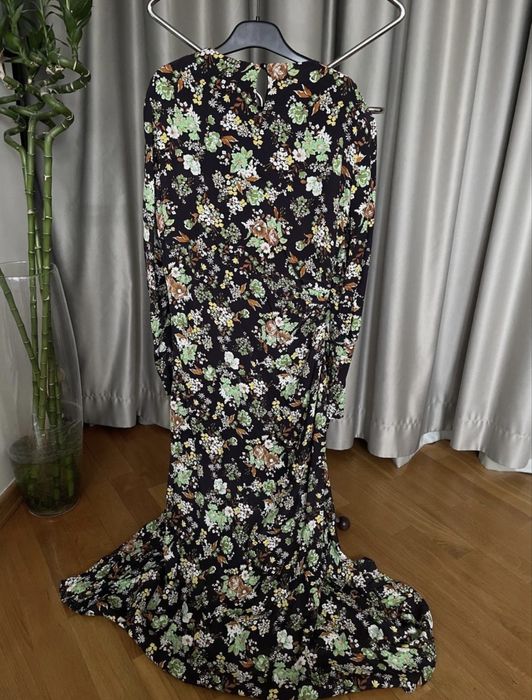 Платье от Манго