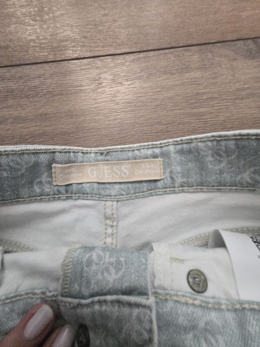 Къси дънкови панталони Guess 26номер