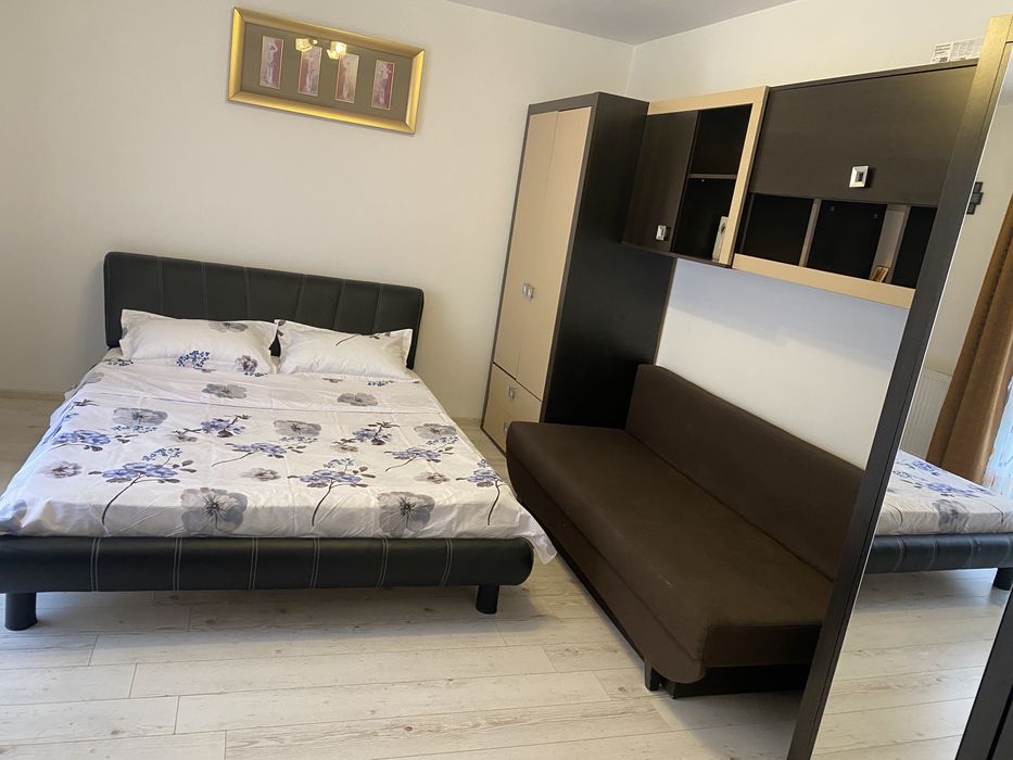 Ofer spre inchiriere garsoniera, in Radauti, str putnei, zona liceu agricol.