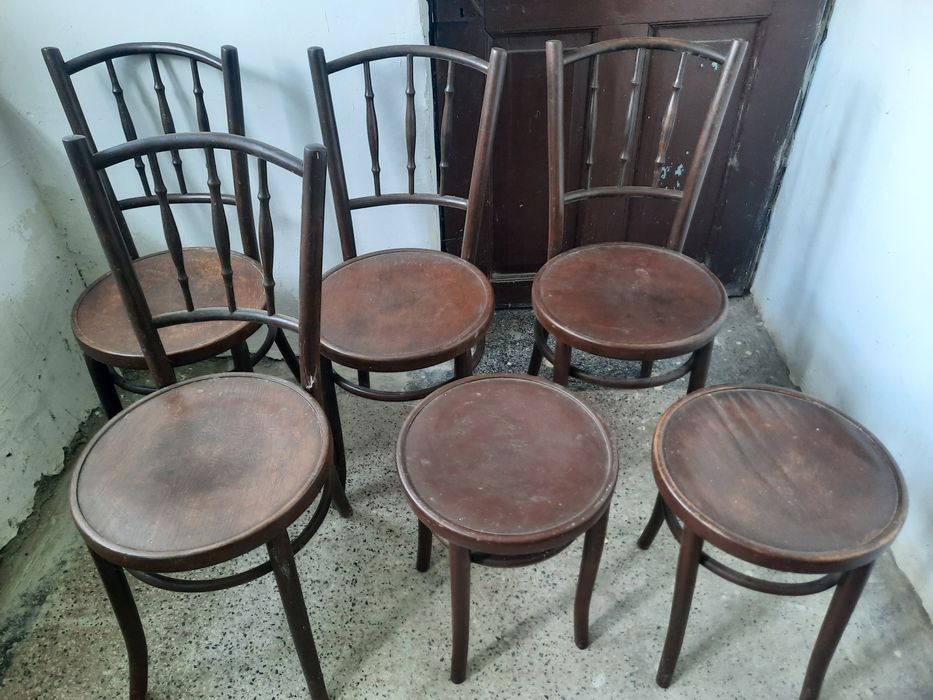 scaune , bufet si mese din lemn masiv