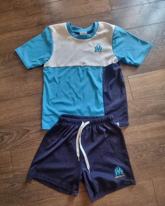 Детски спортен екип