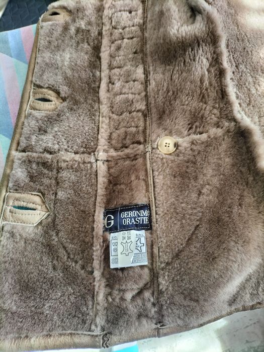 Cojoc din piele de oaie culoare bej