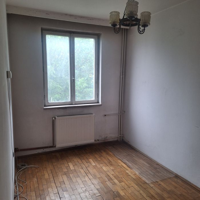 Vand Apartament 3 camere semidecomandat Calea -Bucuresti