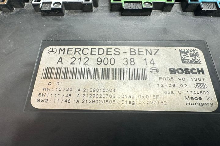 Panou sigurante si relee A2129003814 Mercedes-Benz E-Class W212