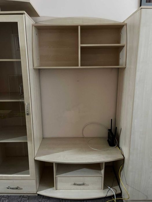 Холна Секция (Бежова)