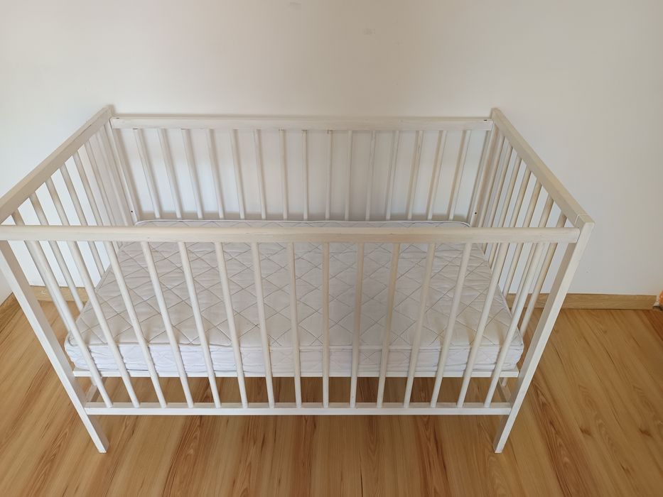 Pătuț bebe lemn alb