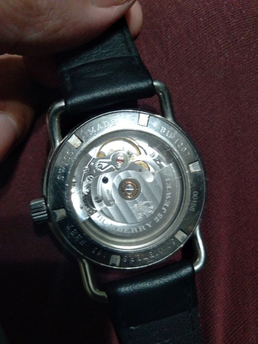 Наручные часы швецарский
