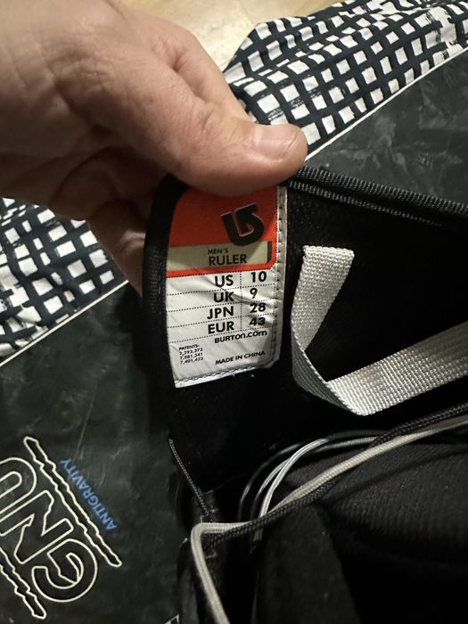 Echipament de snowboard