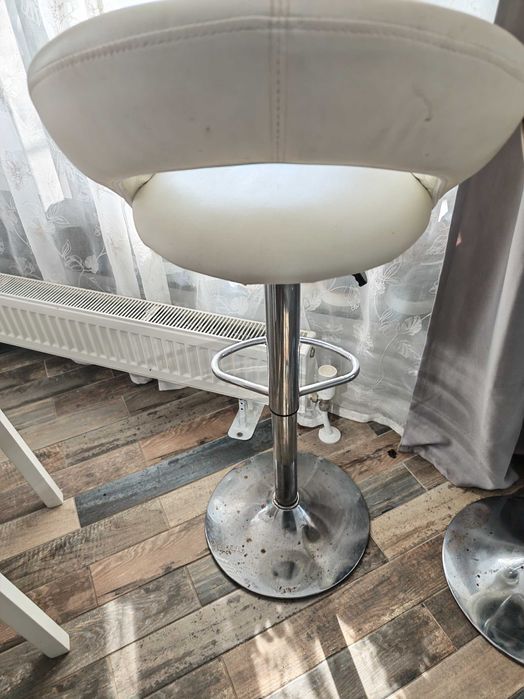 Бар столове втора употреба