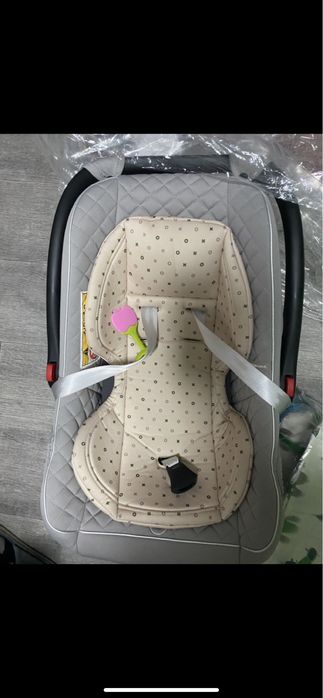 Автолюлька / автокресло