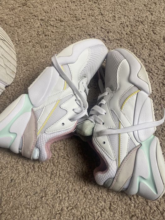 Adidasi puma marimea 36