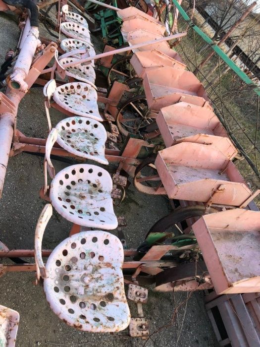 Сеялка за лавандула и тютюн