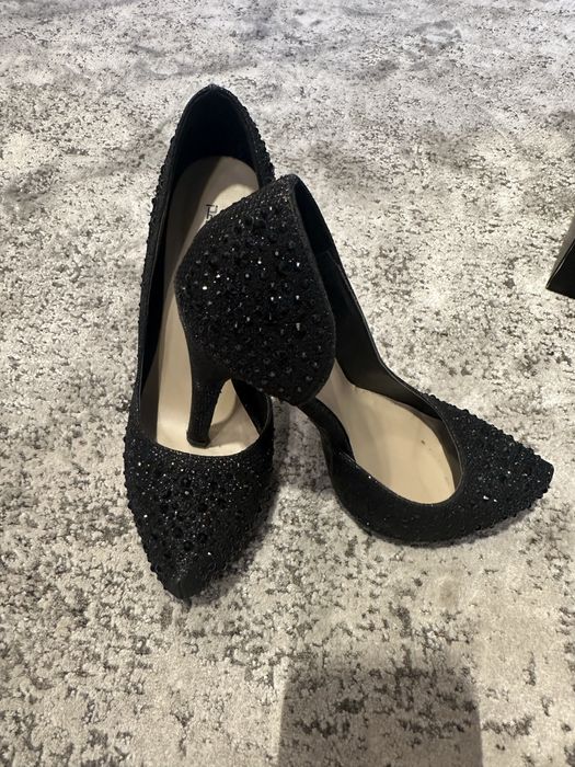 Дамски токчета с камъни