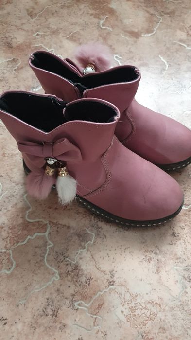 Продам много обуви.