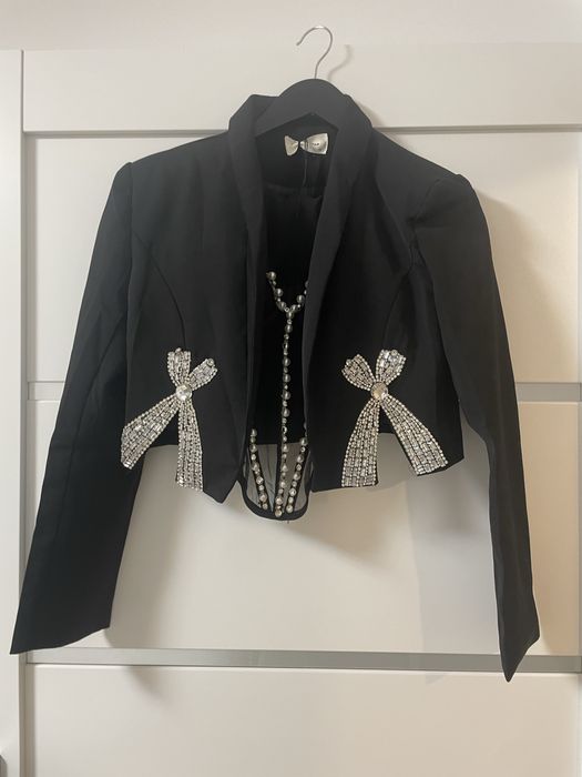 Compleu top fusta si sacou