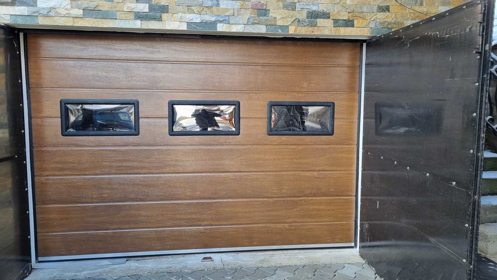 Uși de garaj industriale