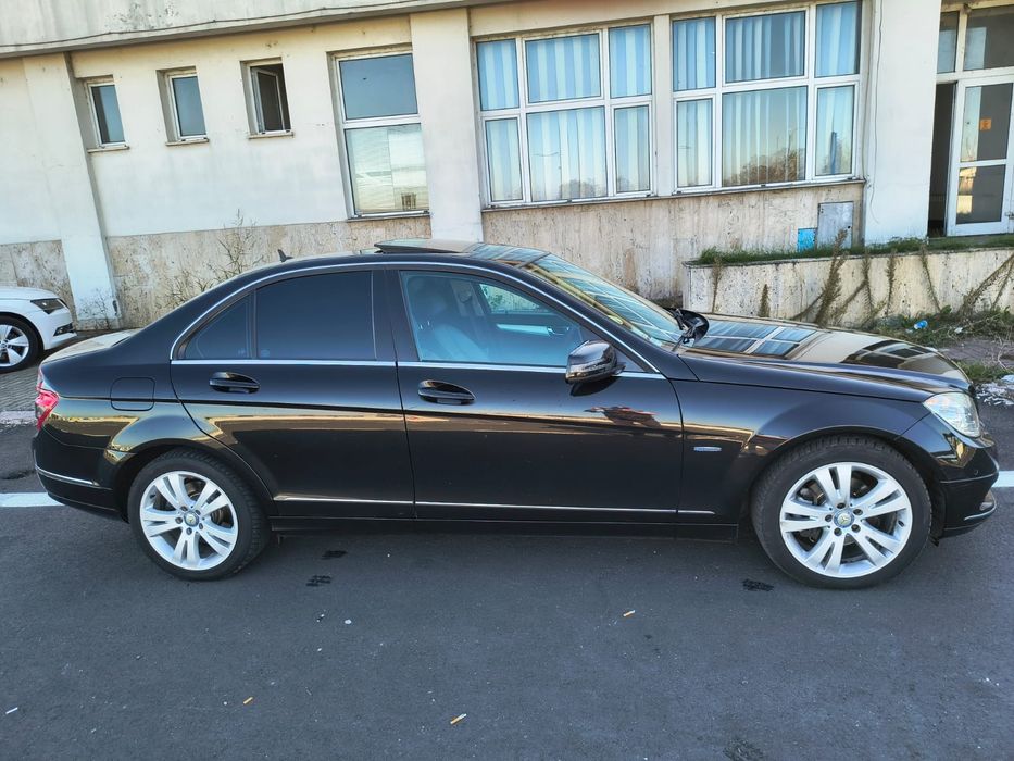 Mercedes-Benz C220