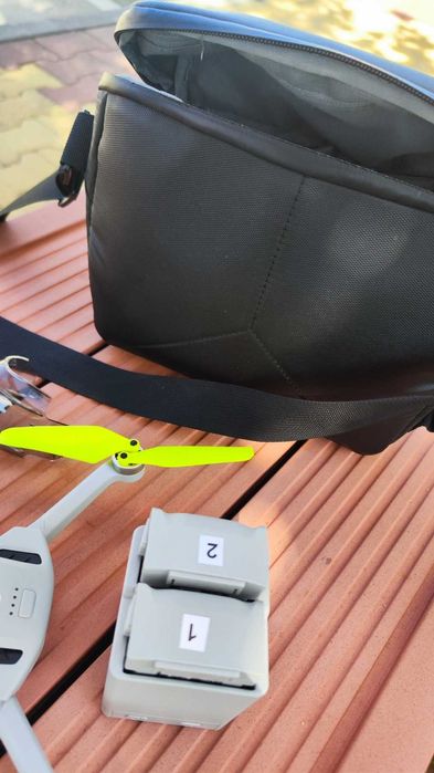 Продавам дрон DJI Mini 3 pro с аксесоари