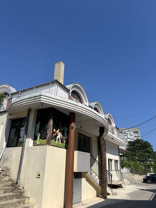 Дава се под наем Офис в Варна, Възраждане 1 - 420 кв.м за 4 € - Снимка #1