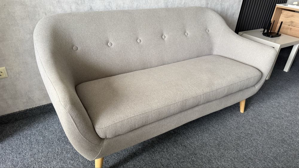 Диван, почти неизползван