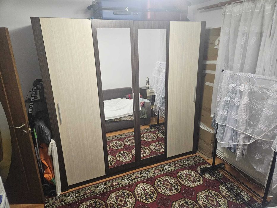 Mobila dormitor cu comoda si 2 noptiere