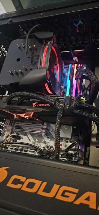 Vând PC Gaming cu procesor Intel Core i7 7440x, 4,3 GHz