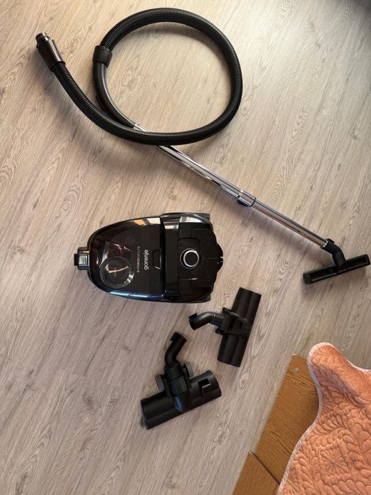 Aspirator fără sac