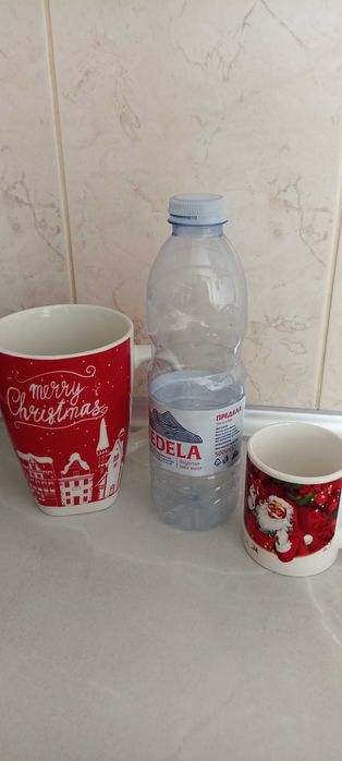 Порцеланови съдове с коледни мотиви