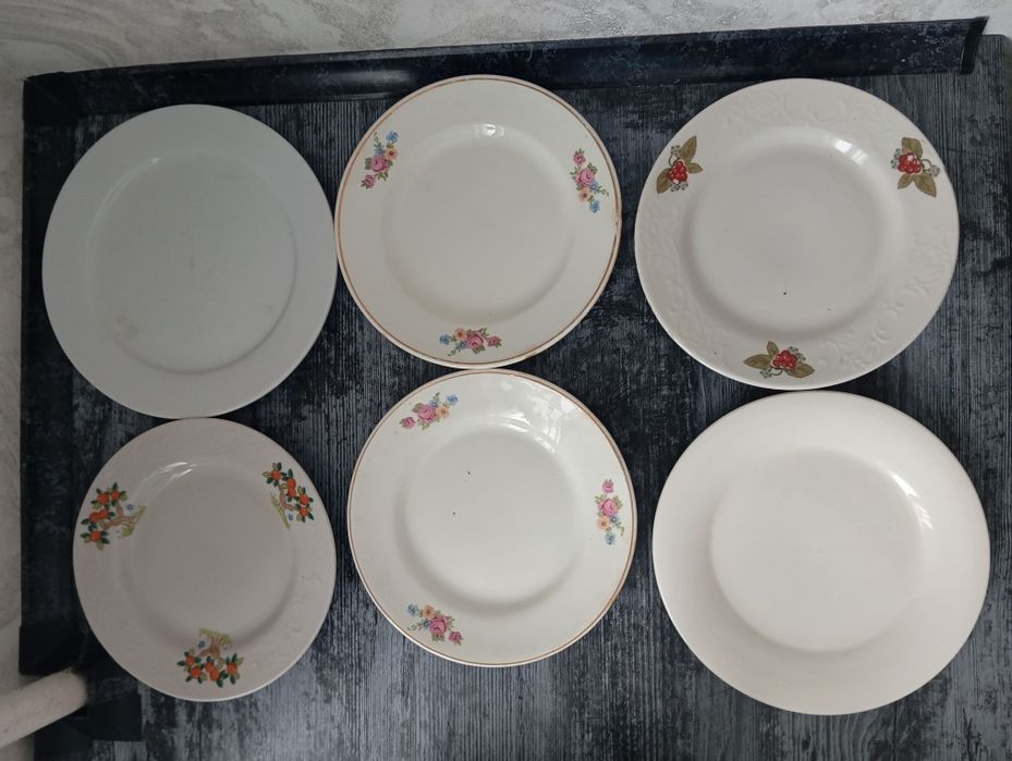 Продам тарелки по 100 тг.