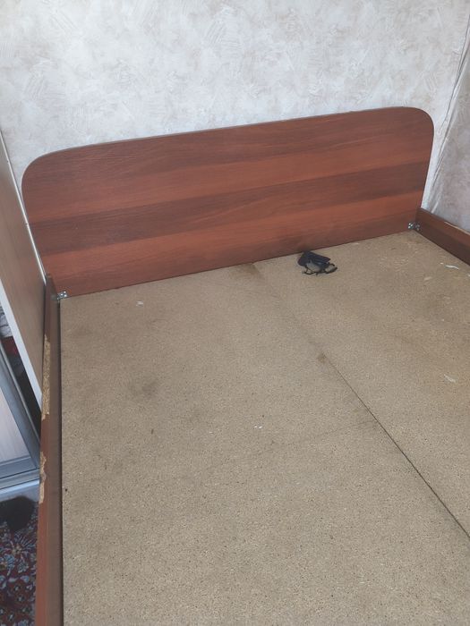 Продам кровать 1,5 полуторка