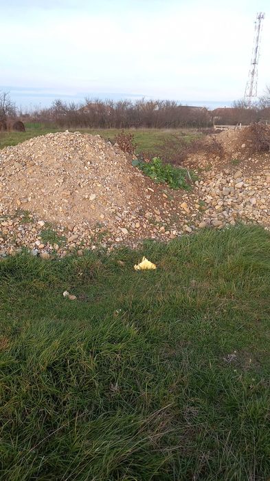 Vand doua masini de bastru pentru umplutura