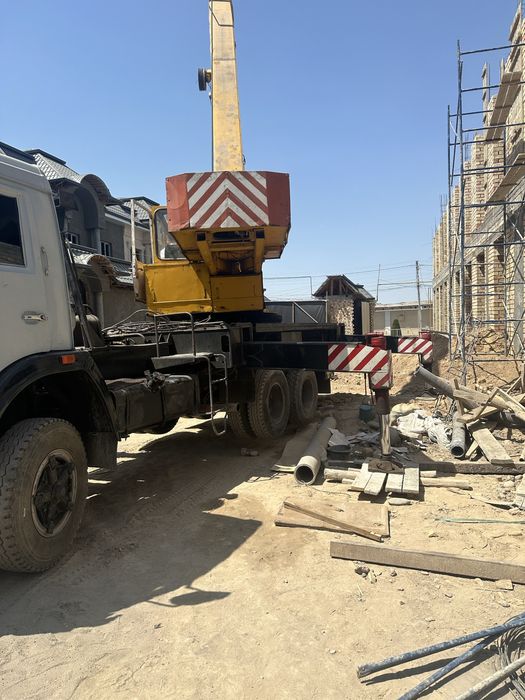 Автокран 25 т холати яхши