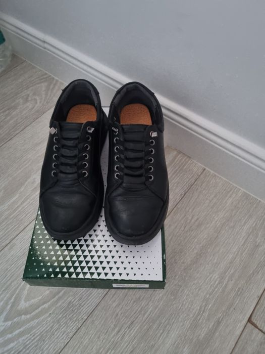 Pantofi băieți din piele marca Marelbo marime 36