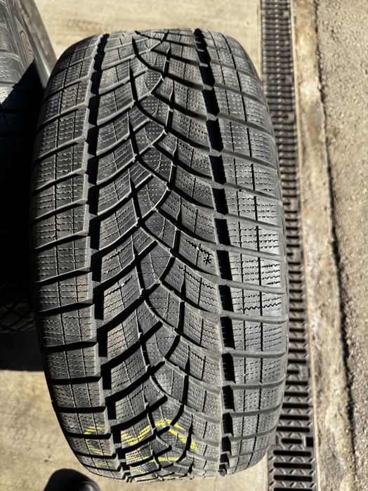 Гуми 255/50 R19 107V