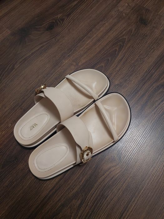 Женские сандалии Зара