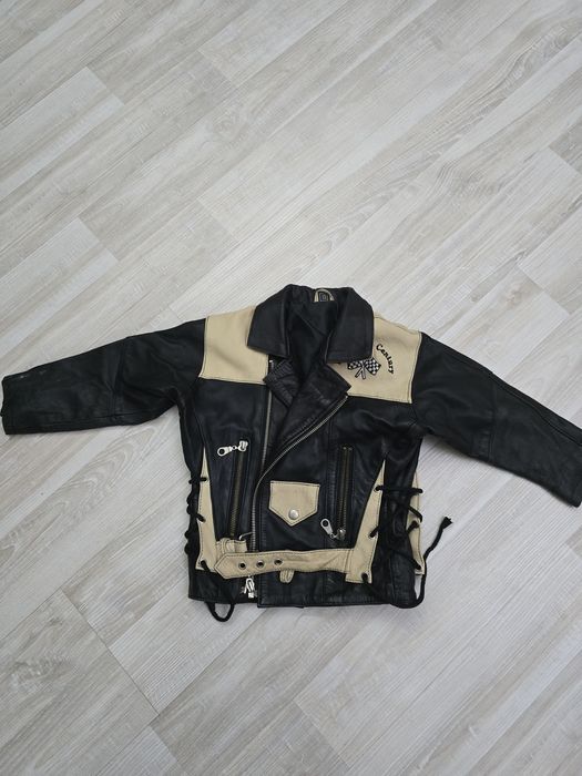 Продам куртку косуху на мальчика