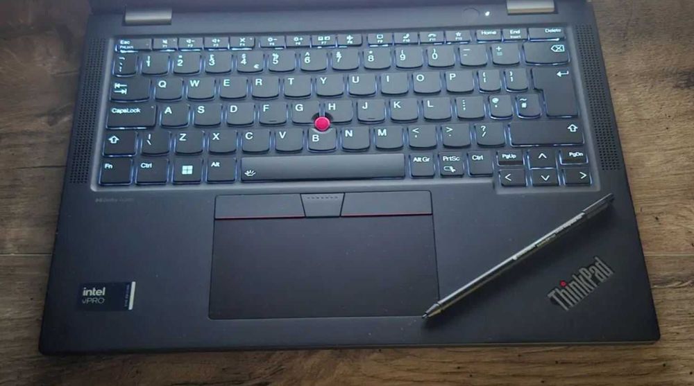 Lenovo ThinkPad X13 Yoga 2-1 Gen 5 Intel Ultra 5 135U vPro® тъчскрийн - Microsoft Office Pro Plus 2024