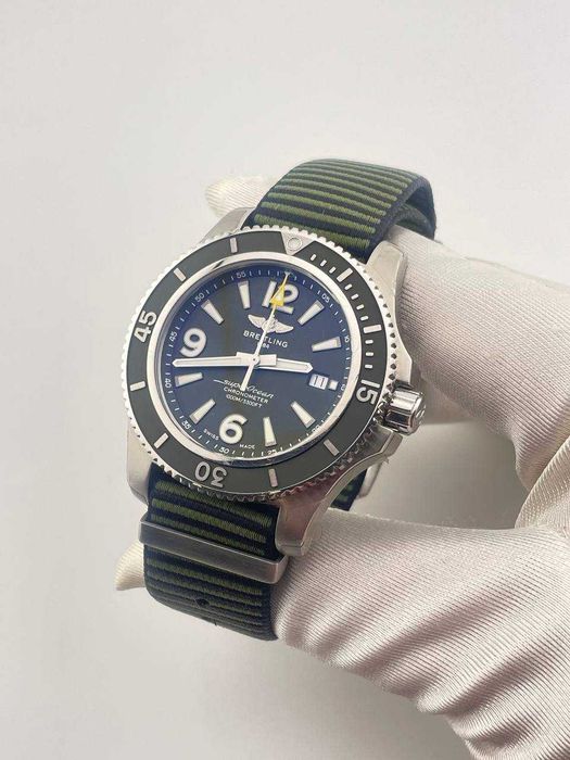 Часы Breitling Superocean Green